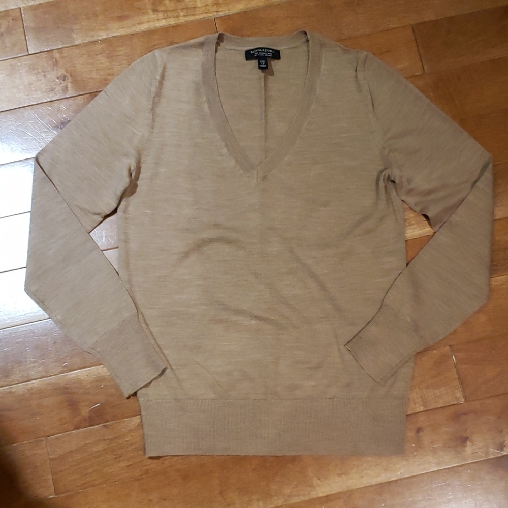 Camel merino wool sweater NWOT
